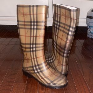 Burberry Matte Rainboots
